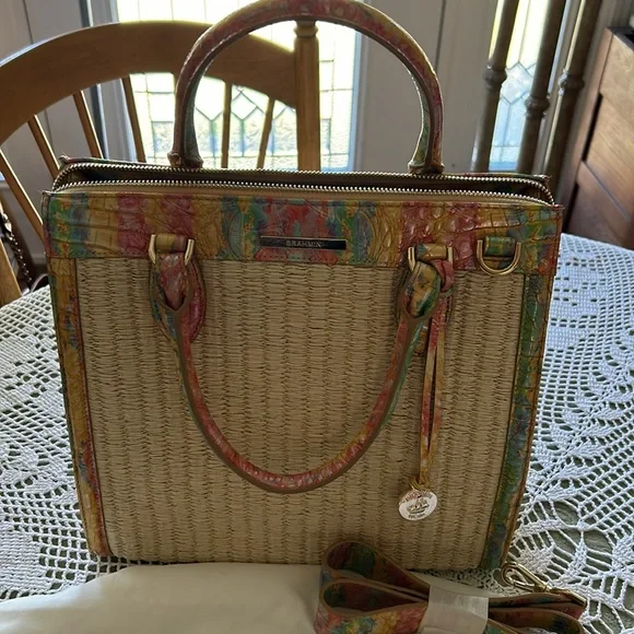 Brahmin -  Saltwater Taffy Bungalow - Great Easter/Spring Purse - Picture 5 of 10